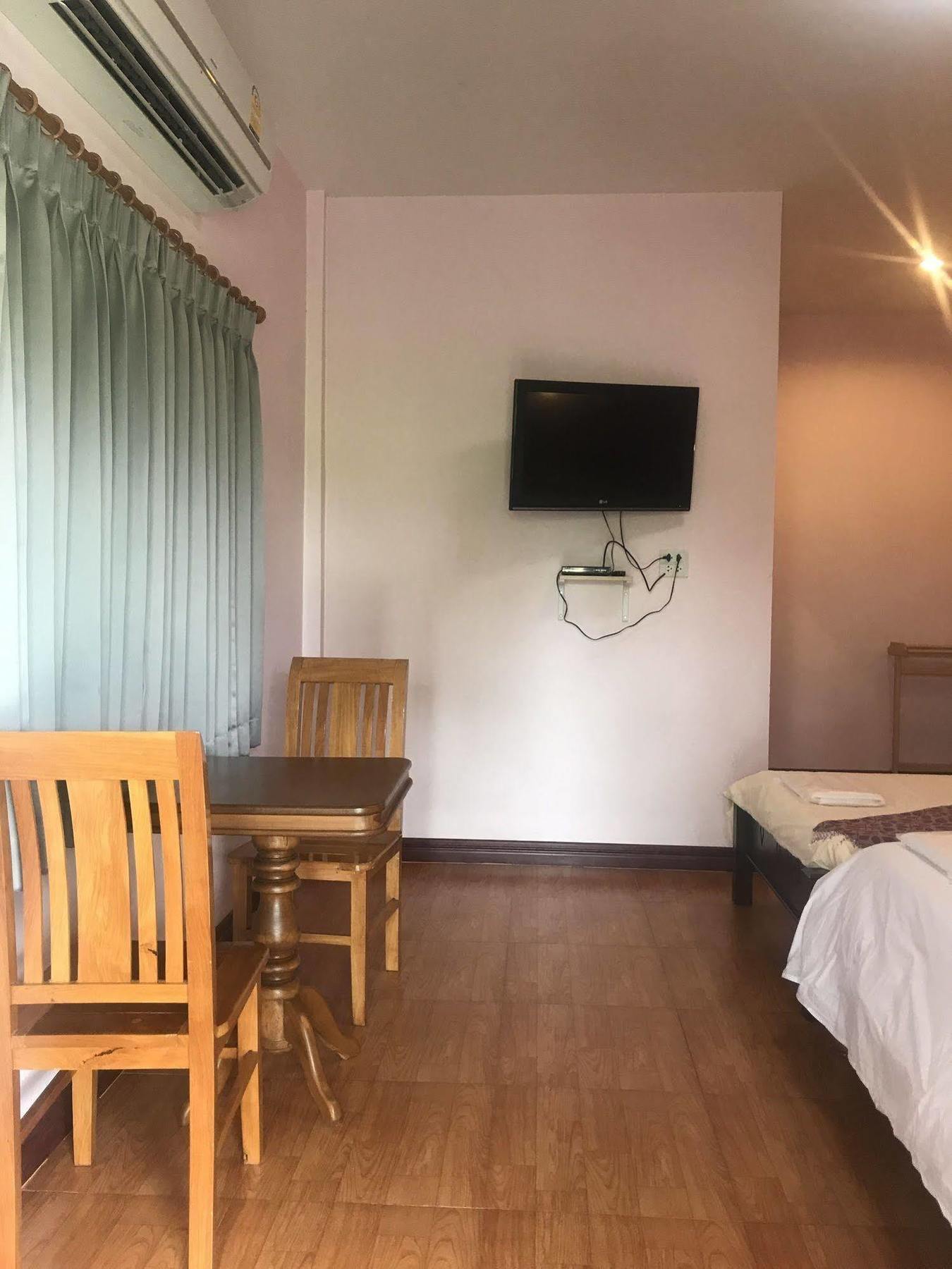 Sangtong Beach Resort Laem Sing Exterior photo